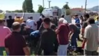 Otomobil ile cip çarpıştı: 2 ölü 4 yaralı Otomobil ile cip çarpıştı: 2 ölü 4 yaralı