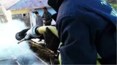 Özalp'ta samanlık yangını Özalp'ta samanlık yangını