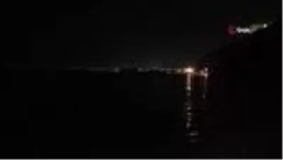 Boğulduğu düşünülen genç kızı polis memurunun dikkati kurtardı Boğulduğu düşünülen genç kızı polis memurunun dikkati kurtardı
