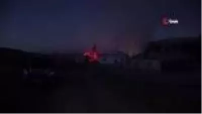 Sivas'ta çıkan yangında 3 samanlık ile 2 ahır küle döndü Sivas'ta çıkan yangında 3 samanlık ile 2 ahır küle döndü