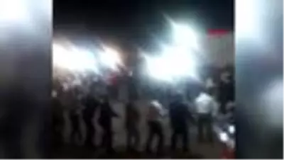 Sivas'ta sosyal mesafesiz ve maskesiz düğün Sivas'ta sosyal mesafesiz ve maskesiz düğün