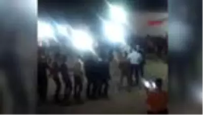 Sivas'ta sosyal mesafesiz ve maskesiz düğün Sivas'ta sosyal mesafesiz ve maskesiz düğün