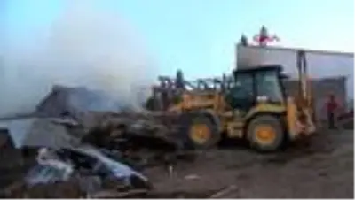 SİVAS Ulaş'ta samanlık ve ahır yangını korkuttu SİVAS Ulaş'ta samanlık ve ahır yangını korkuttu