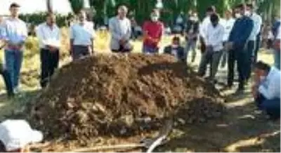 Trafik kazasında hayatını kaybeden gelin son yolculuğuna uğurlandı Trafik kazasında hayatını kaybeden gelin son yolculuğuna uğurlandı