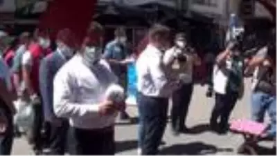 Vali Aydoğdu maske takan çocuğu ve ailesini tebrik etti Vali Aydoğdu maske takan çocuğu ve ailesini tebrik etti