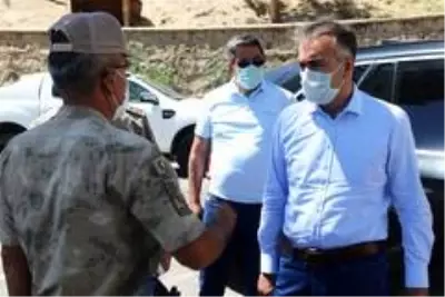 Vali Çağatay, deprem bölgesindeki muhtarlarla bir araya geldi Vali Çağatay, deprem bölgesindeki muhtarlarla bir araya geldi