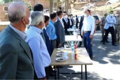 Vali Çağatay, deprem bölgesindeki muhtarlarla bir araya geldi Vali Çağatay, deprem bölgesindeki muhtarlarla bir araya geldi