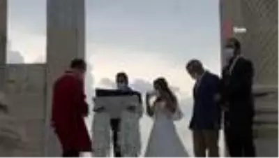 Son dakika haberi | 13 asır sonra antik kentte ilk nikah kıyıldı Son dakika haberi | 13 asır sonra antik kentte ilk nikah kıyıldı