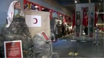 35 eğitmenin 47 eseri 'Dönmeyi Düşünmeyenler 1915 Çanakkale Ruhu 15 Temmuz Ruhu' sergisinde... 35 eğitmenin 47 eseri 'Dönmeyi Düşünmeyenler 1915 Çanakkale Ruhu 15 Temmuz Ruhu' sergisinde...