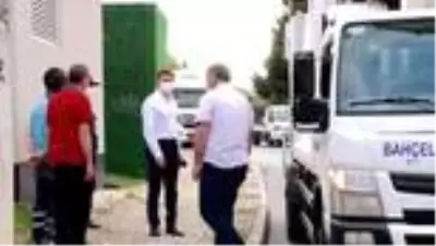 Bahçelievler Belediye Başkanı Hakan Bahadır, kurtardığı yavru kediyi sahiplenecek Bahçelievler Belediye Başkanı Hakan Bahadır, kurtardığı yavru kediyi sahiplenecek