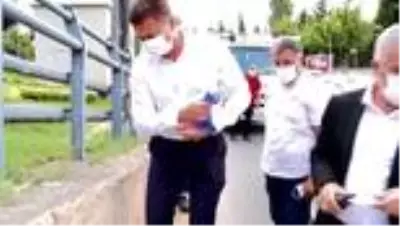 Bahçelievler Belediye Başkanı Hakan Bahadır, kurtardığı yavru kediyi sahiplenecek Bahçelievler Belediye Başkanı Hakan Bahadır, kurtardığı yavru kediyi sahiplenecek