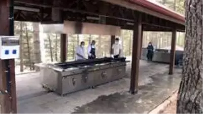 Beykoz'daki mesire alanları doğalgazlı mangal üniteleriyle hizmet veriyor Beykoz'daki mesire alanları doğalgazlı mangal üniteleriyle hizmet veriyor