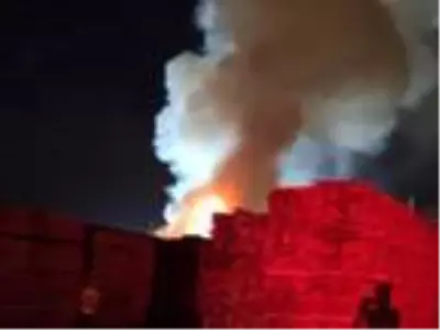 Son dakika haberi: Bursa'da kereste deposunda yangın Son dakika haberi: Bursa'da kereste deposunda yangın