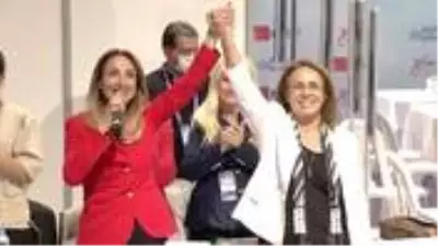 CHP Kadın Kolları Genel Başkanlığı'na Aylin Nazlıaka seçildi CHP Kadın Kolları Genel Başkanlığı'na Aylin Nazlıaka seçildi