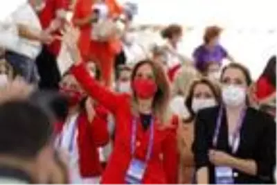 CHP Kadın Kolları Genel Başkanlığı'na Aylin Nazlıaka seçildi CHP Kadın Kolları Genel Başkanlığı'na Aylin Nazlıaka seçildi