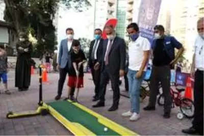 Çocuklar spor yaparak eğleniyor Çocuklar spor yaparak eğleniyor