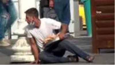 Dilenci, 'Oscarlık' bayılma performansı ile vatandaşları dolandırmaya kalktı Dilenci, 'Oscarlık' bayılma performansı ile vatandaşları dolandırmaya kalktı