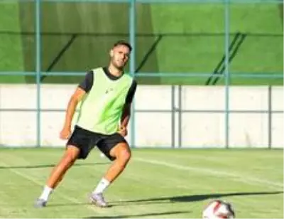 Fatih Kavlak: '53 yıl sonra Süper Lig'e çıkmanın mutluluğu içerisindeyiz' Fatih Kavlak: '53 yıl sonra Süper Lig'e çıkmanın mutluluğu içerisindeyiz'