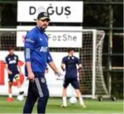 Fenerbahçe'de yeni sezon mesaisi Fenerbahçe'de yeni sezon mesaisi