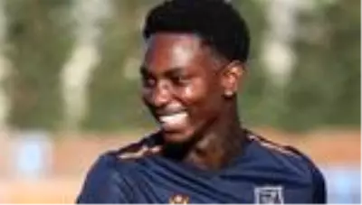 Göztepe, Eljero Elia'yı transfer etmek istiyor Göztepe, Eljero Elia'yı transfer etmek istiyor