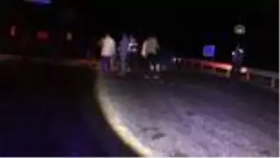 İki otomobil kavşakta çarpıştı: 4 yaralı - BOLU