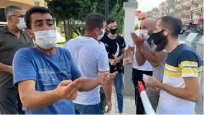 İskenderun'da cenazeler karıştı: Türk vatandaşın naaşı Suriyeli aile tarafından teslim alınınca gerginlik yaşandı İskenderun'da cenazeler karıştı: Türk vatandaşın naaşı Suriyeli aile tarafından teslim alınınca gerginlik yaşandı