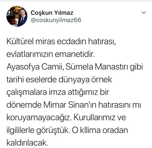 İstanbul'da 472 yıllık tarihi camiye takılan klimaya tepki yağdı