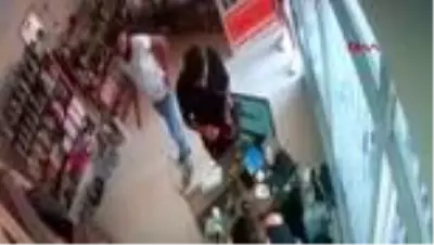 İzmir'de tırnakçılık güvenlik kamerasına takıldı İzmir'de tırnakçılık güvenlik kamerasına takıldı