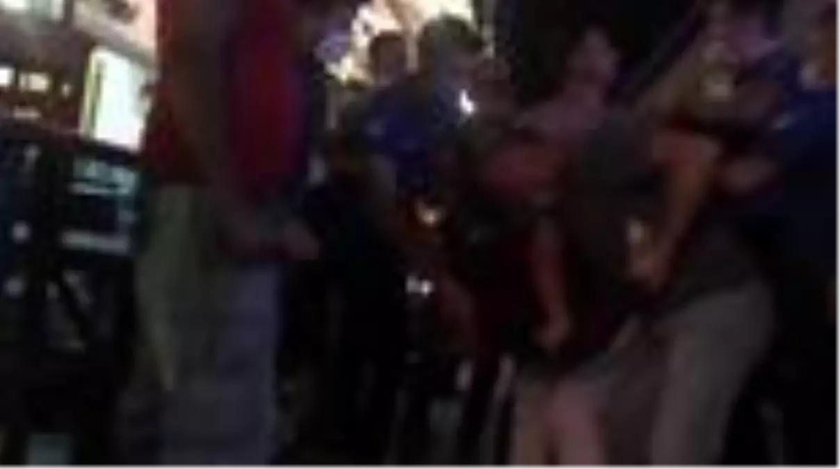 Kavga eden iki kişi gözaltına alındı