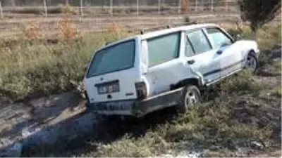 Kırıkkale'de iki otomobil çarpıştı: 5 yaralı Kırıkkale'de iki otomobil çarpıştı: 5 yaralı