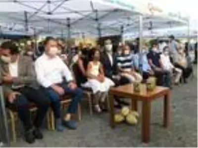 Koronavirüs gölgesinde en iyi kavun ve bamya üreticileri yarıştı Koronavirüs gölgesinde en iyi kavun ve bamya üreticileri yarıştı