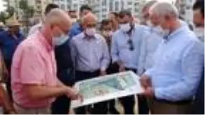 Lütfi Elvan, 'Mersin Millet Bahçesi'nde incelemelerde bulundu Lütfi Elvan, 'Mersin Millet Bahçesi'nde incelemelerde bulundu