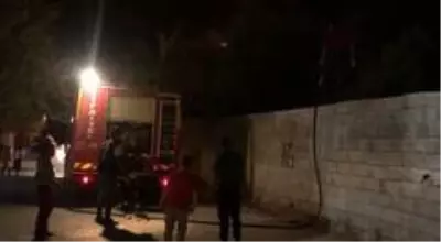 Metruk evdeki yangın söndürüldü Metruk evdeki yangın söndürüldü