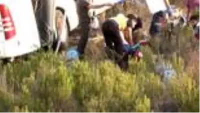 Otobüs kazası sonrası valilikten açıklama: '5 kişi hayatını kaybetti, 3'ü çocuk 10 yaralının durumu... Otobüs kazası sonrası valilikten açıklama: '5 kişi hayatını kaybetti, 3'ü çocuk 10 yaralının durumu...