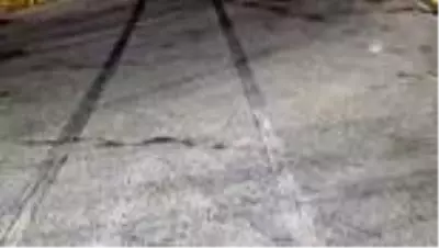 Virajı alamayan otomobil şarampole yuvarlandı: 1 ölü, 2 yaralı Virajı alamayan otomobil şarampole yuvarlandı: 1 ölü, 2 yaralı