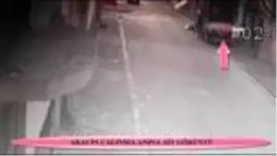 Otomobil ve motosiklet hırsızı 10 şüpheli yakalandı...Hırsızlık anları kamerada Otomobil ve motosiklet hırsızı 10 şüpheli yakalandı...Hırsızlık anları kamerada