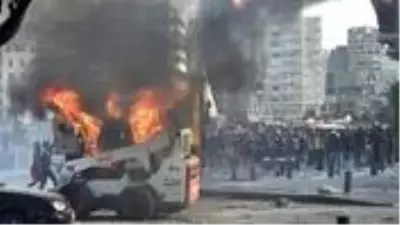 Patlamanın ardından Lübnan'da sular durulmuyor! Çevre Bakanı Damianos Kattar istifa etti Patlamanın ardından Lübnan'da sular durulmuyor! Çevre Bakanı Damianos Kattar istifa etti