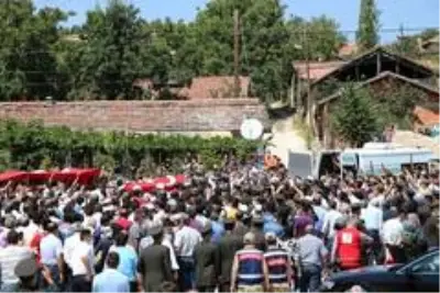 Samsun şehidine ağladı Samsun şehidine ağladı