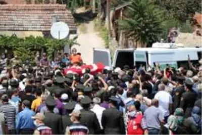 Samsun şehidine ağladı Samsun şehidine ağladı
