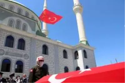 Samsun şehidine ağladı Samsun şehidine ağladı