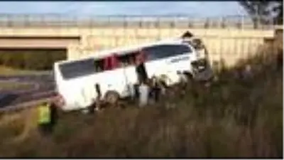 Son dakika haberleri! Sarıyer Kuzey Marmara Otoyolu'nda otobüs yoldan çıktı Son dakika haberleri! Sarıyer Kuzey Marmara Otoyolu'nda otobüs yoldan çıktı