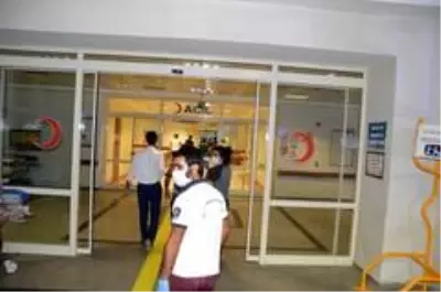 Siirt'te tarım aracı devrildi: 4 yaralı Siirt'te tarım aracı devrildi: 4 yaralı