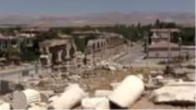 Tyana Antik Kenti'nde 4. yüzyıla ait kilise ortaya çıkarıldı Tyana Antik Kenti'nde 4. yüzyıla ait kilise ortaya çıkarıldı