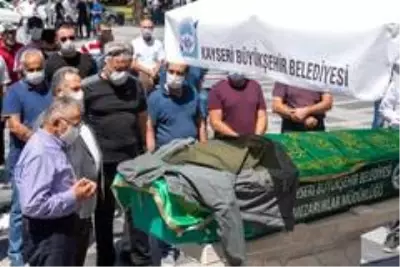 Ünlü turizmci Eğlencelioğlu son yolculuğuna uğurlandı Ünlü turizmci Eğlencelioğlu son yolculuğuna uğurlandı