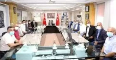 Vali Demirtaş muhtar buluşmalarına devam ediyor Vali Demirtaş muhtar buluşmalarına devam ediyor