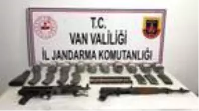Son dakika haberleri... Van'da PKK operasyonunda uyuşturucu ve silah ele geçirildi Son dakika haberleri... Van'da PKK operasyonunda uyuşturucu ve silah ele geçirildi