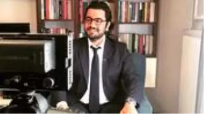 Yayıncı kuruluş spikerlerinden Emre Gönlüşen, kansere yenik düşerek hayatını kaybetti Yayıncı kuruluş spikerlerinden Emre Gönlüşen, kansere yenik düşerek hayatını kaybetti