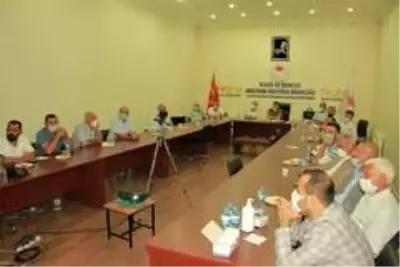 Yılda 110 bin ton bal üretiyoruz, 80 binini tüketiyoruz Yılda 110 bin ton bal üretiyoruz, 80 binini tüketiyoruz