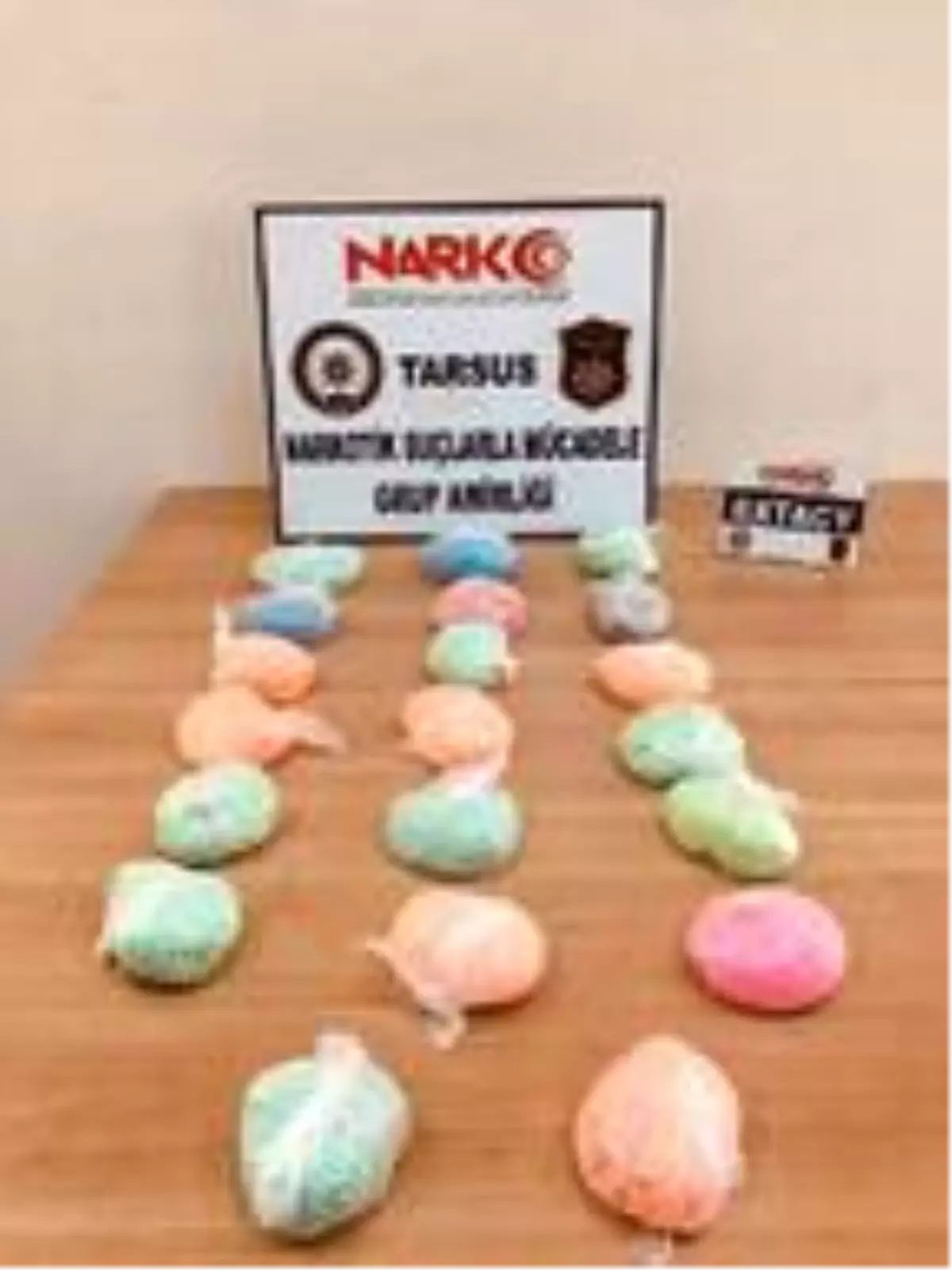 Yolcu otobüsü şoförü, 25 bin uyuşturucu hapla yakalandı