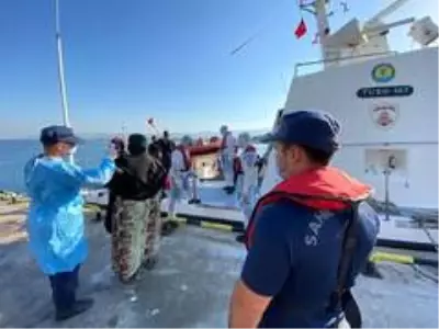 Yunanistan tarafından itilen lastik bot içerisindeki 88 düzensiz göçmen kurtarıldı Yunanistan tarafından itilen lastik bot içerisindeki 88 düzensiz göçmen kurtarıldı